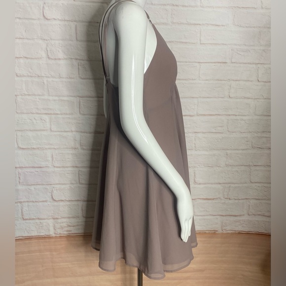 Victoria’s Secret woman Dress size 6 - Picture 2 of 9